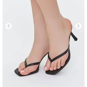 Forever 21 Faux Leather Thong Heels Size 7
